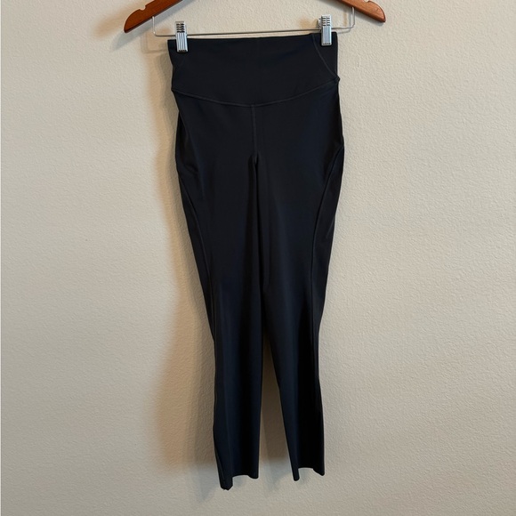 Lululemon Base Pace High-Rise Crop 23" - Picture 2 of 15